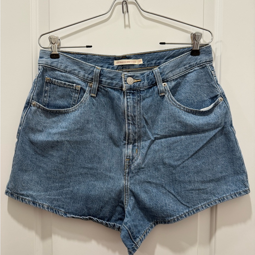Levi | High Waisted Mom Shorts